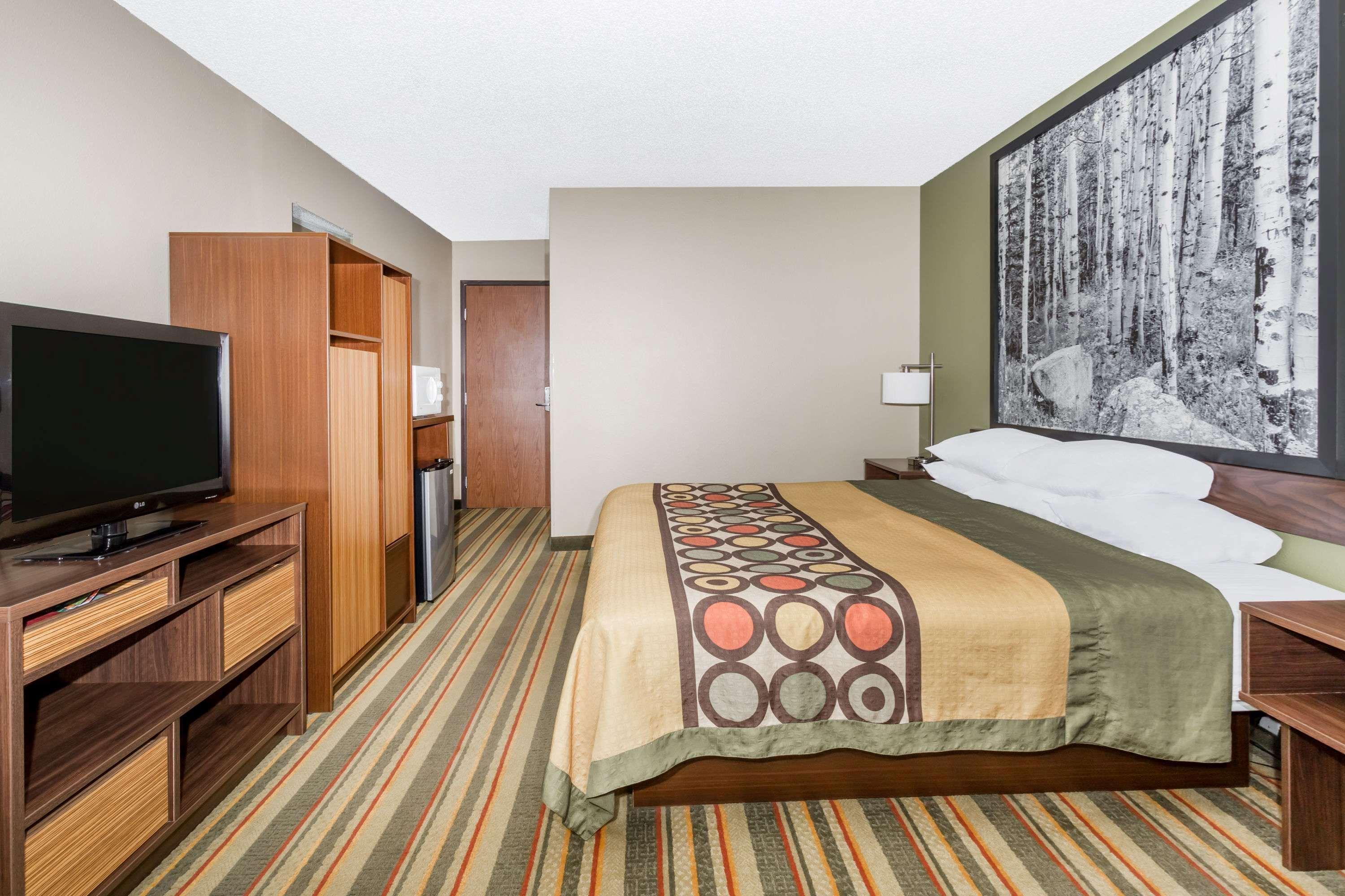 Super 8 By Wyndham Montrose Exterior foto