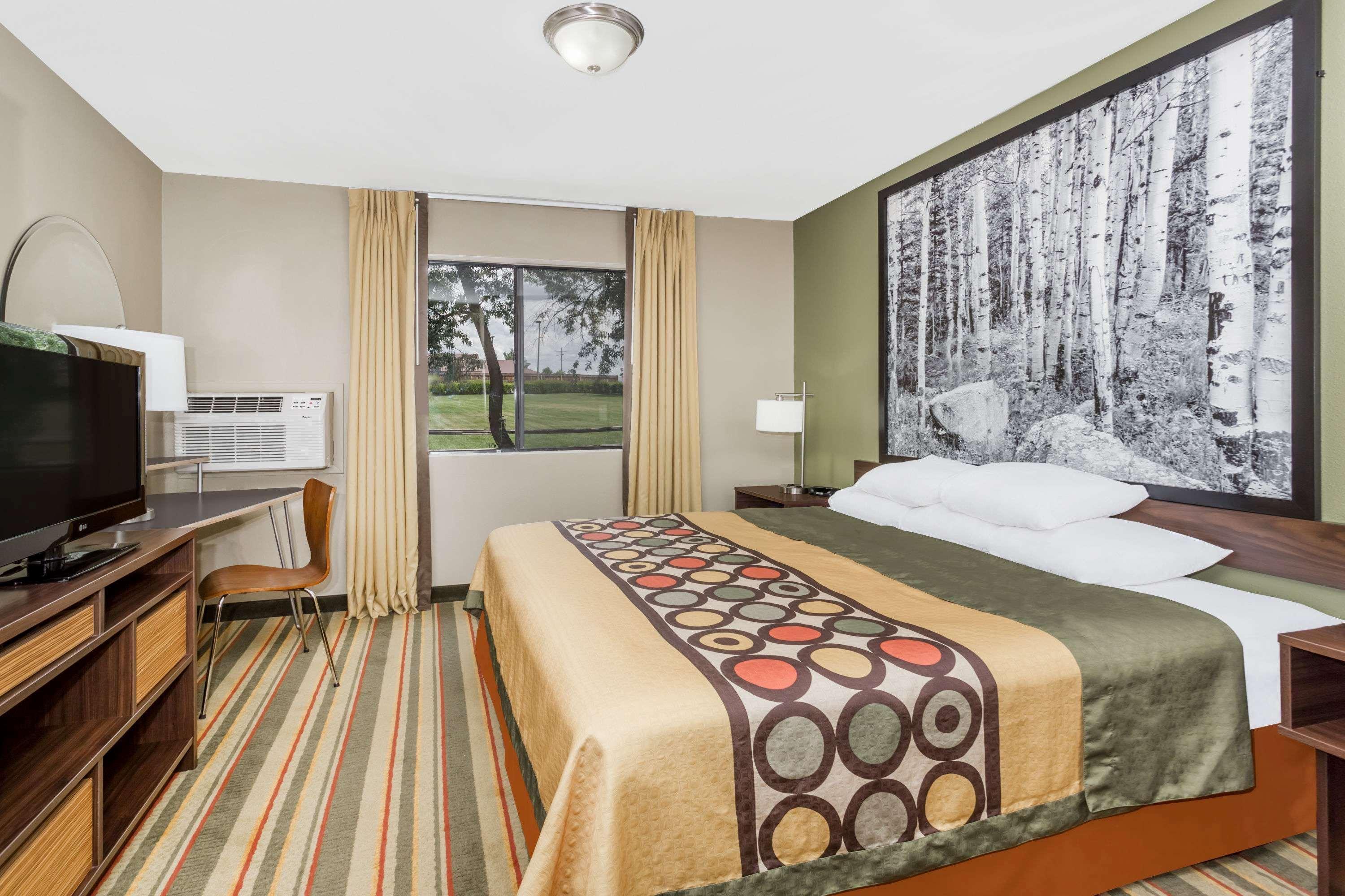 Super 8 By Wyndham Montrose Exterior foto