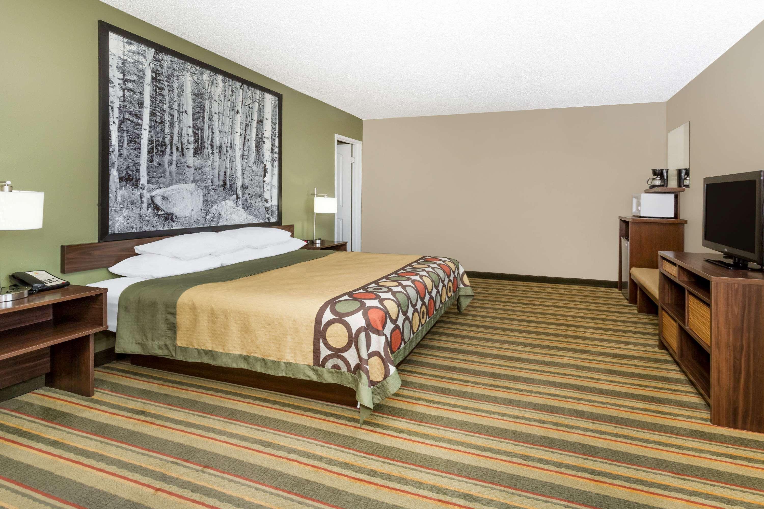 Super 8 By Wyndham Montrose Exterior foto