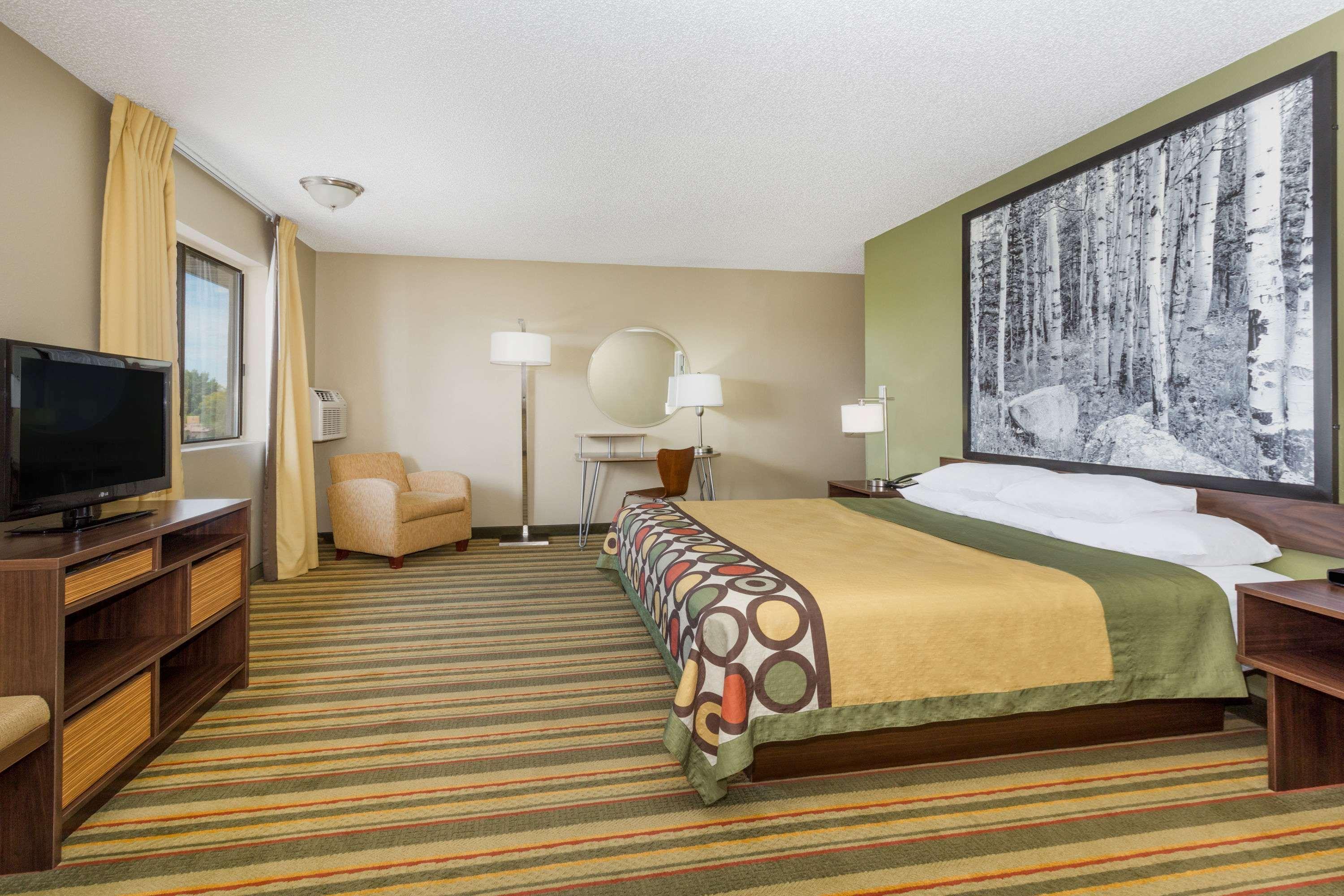 Super 8 By Wyndham Montrose Exterior foto