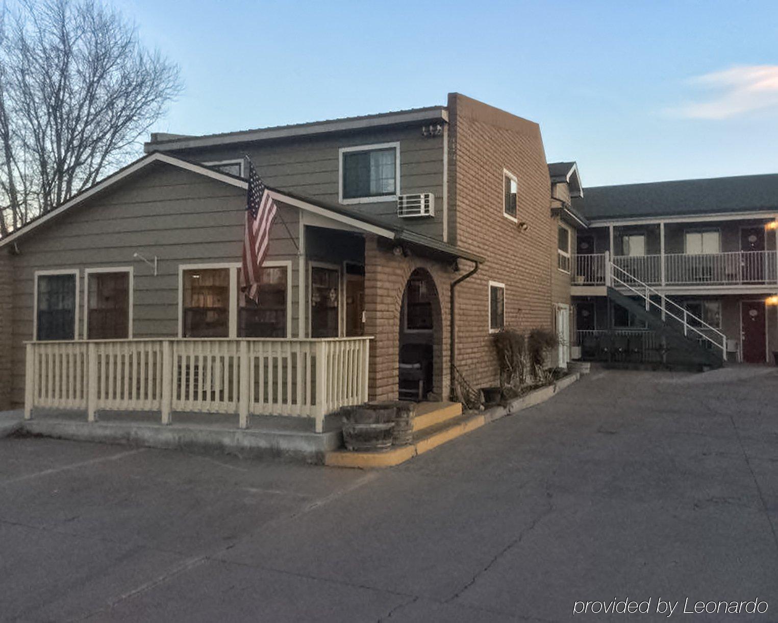 Super 8 By Wyndham Montrose Exterior foto